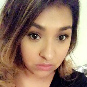 Meet your Posher, Adrianna